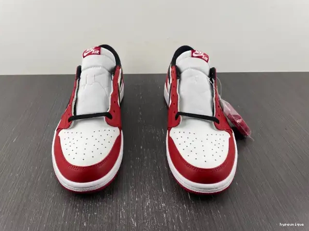 HYPE Chicago Retro Jordan Air Low 705329-600 1 0611